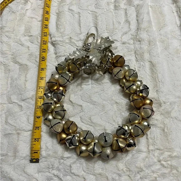 JINGLE BELL DOOR WREATH Door, Walk decor, Christmas Holiday gifts/decor - Picture 3 of 3